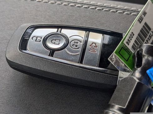 New 2025 Ford Bronco Badlands image 33