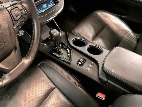 Used 2017 Toyota Avalon Limited FWD image 15