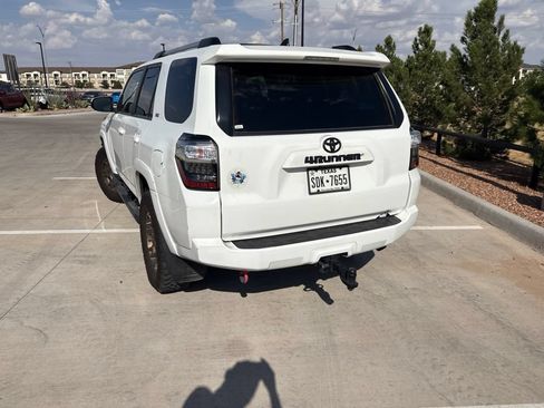 Used 2021 Toyota 4Runner SR5 AWD/4WD image 4