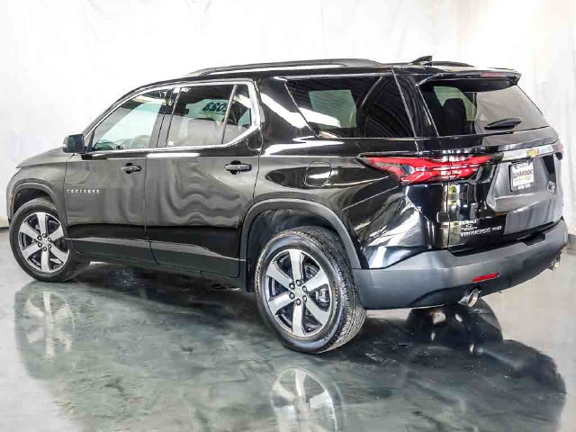 Certified 2023 Chevrolet Traverse LT w/ LT Premium Package AWD/4WD image 9