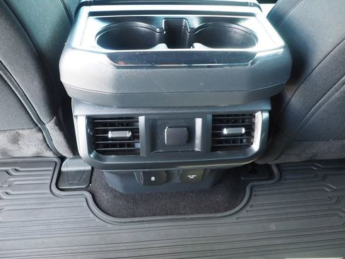 Used 2022 Ford F150 XLT w/ Equipment Group 302A High image 17