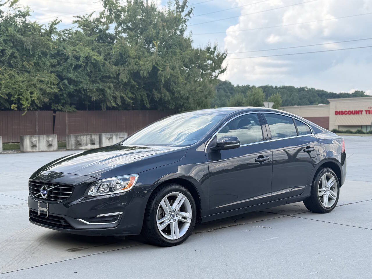 Used 2015 Volvo S60 T5 Premier FWD image 1