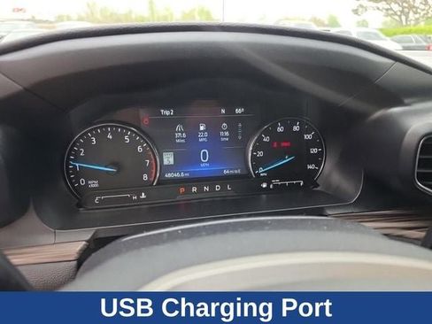 Used 2022 Ford Explorer Limited w/ Equipment Group 301A AWD/4WD image 11
