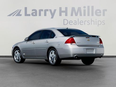 Used 2008 Chevrolet Impala LTZ image 3