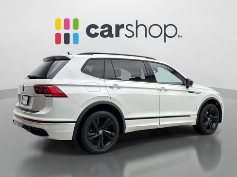 Used 2023 Volkswagen Tiguan SE R-Line FWD image 5