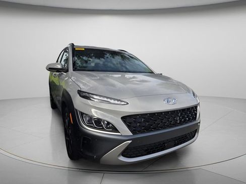 Used 2023 Hyundai Kona Limited w/ Cargo Package FWD image 4