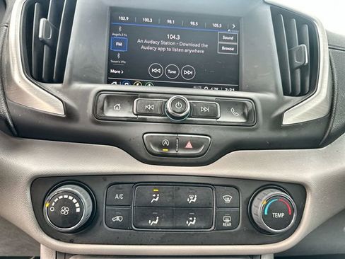 Used 2024 GMC Terrain SLE image 17