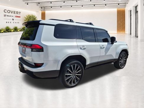 Used 2025 Lexus GX 550 w/ Accessory Package (Z1) AWD/4WD image 12