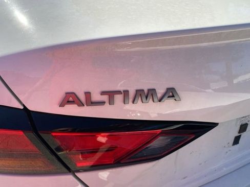 Used 2024 Nissan Altima 2.5 S image 9