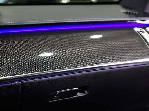 Used 2025 Mercedes-Benz S 580 S 580 4MATIC image 18