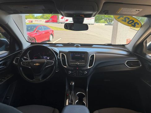 Used 2021 Chevrolet Equinox LT FWD image 9