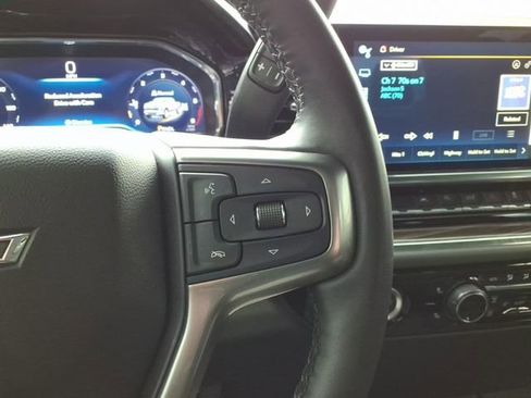 Used 2024 Chevrolet Silverado 1500 RST w/ Z71 Off-Road Package AWD/4WD image 32
