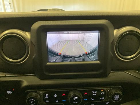 Used 2021 Jeep Wrangler Unlimited Sport AWD/4WD image 21