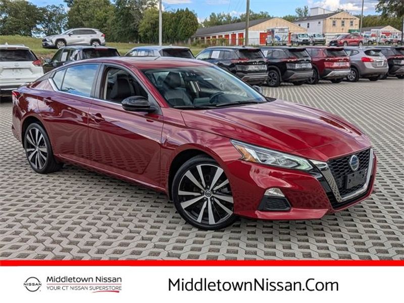 Certified 2021 Nissan Altima 2.5 SR w/ SR Premium Package image 1