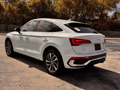 Used 2022 Audi Q5 2.0T Premium w/ Convenience Package image 4
