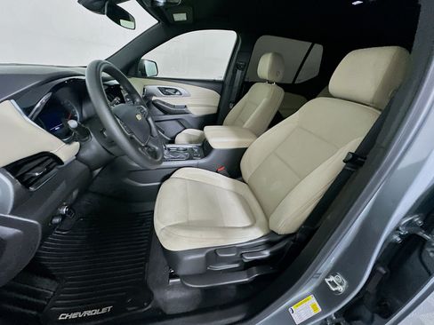 Used 2023 Chevrolet Traverse LS w/ Safety Package FWD image 13