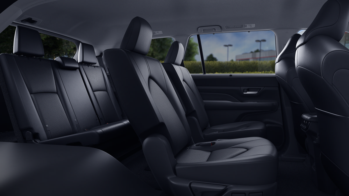 New 2026 Toyota Grand Highlander XLE FWD image 2