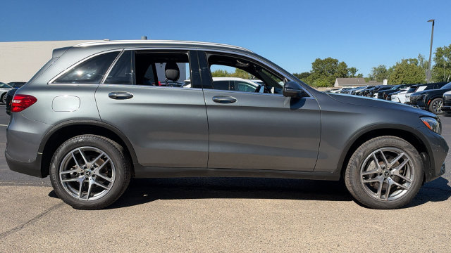 Used 2019 Mercedes-Benz GLC 300 4MATIC image 3