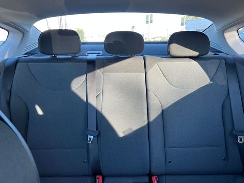 Used 2025 Kia K4 LXS image 39