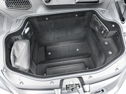 Used 2024 Lamborghini Revuelto AWD/4WD image 29