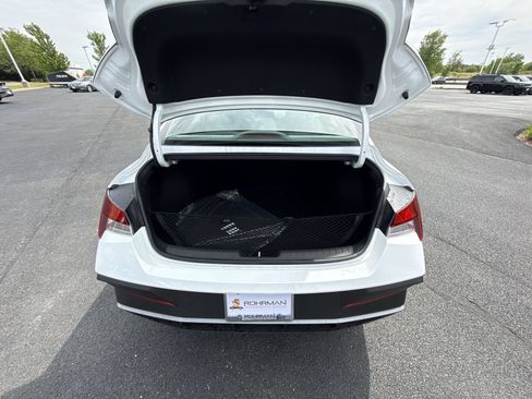 New 2026 Hyundai Elantra Sport FWD image 22