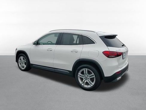 Used 2022 Mercedes-Benz GLA 250 4MATIC w/ Premium Package image 5