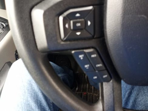 Used 2019 Ford F150 XL w/ Equipment Group 101A Mid AWD/4WD image 19