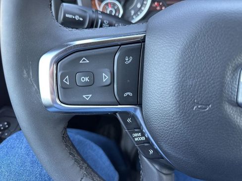Used 2025 RAM 1500 Laramie image 29