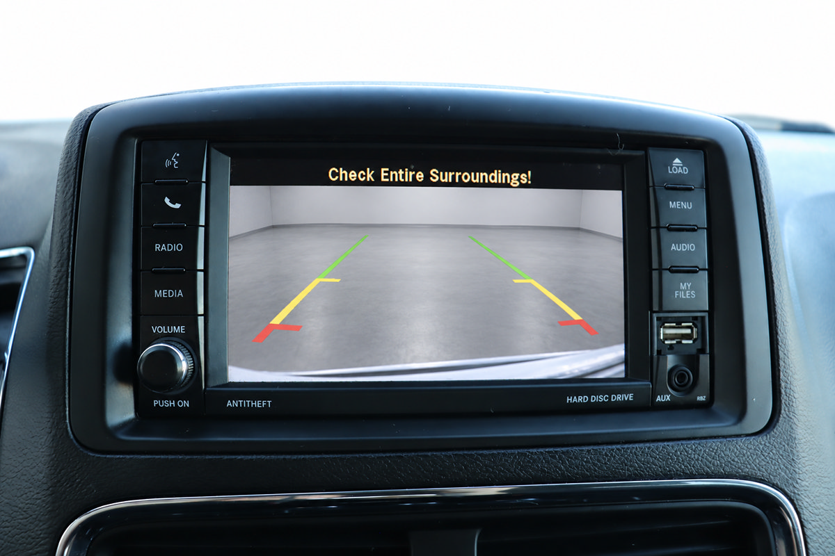 Used 2019 Dodge Grand Caravan SE FWD image 35