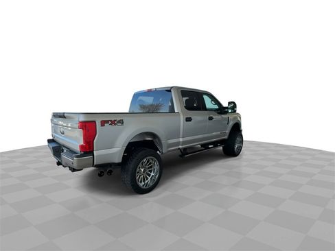 Used 2017 Ford F250 XLT w/ XLT Value Package image 8