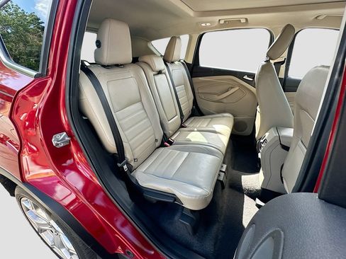 Used 2019 Ford Escape Titanium FWD image 27