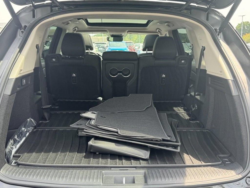 Certified 2026 Acura MDX SH-AWD image 6