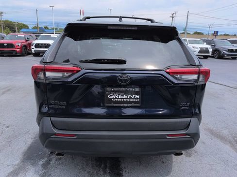 Certified 2022 Toyota RAV4 XLE Premium AWD/4WD image 4