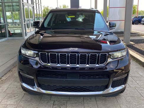Used 2022 Jeep Grand Cherokee L Limited AWD/4WD image 2