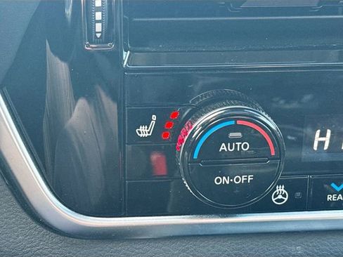 Used 2021 Nissan Rogue SL image 20