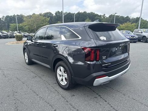 Certified 2026 Kia Sorento LX FWD image 6