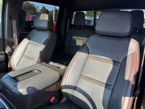 Used 2020 GMC Sierra 2500 Denali w/ Denali Ultimate Package AWD/4WD image 17