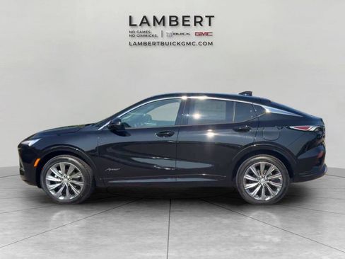 New 2026 Buick Envista Avenir FWD image 2