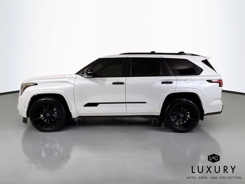 Used 2024 Toyota Sequoia Capstone AWD/4WD image 9