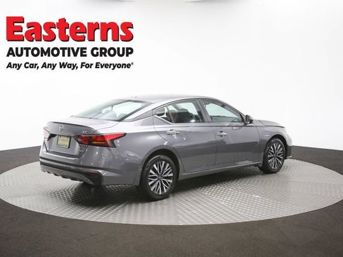 Used 2023 Nissan Altima 2.5 SV AWD/4WD image 41