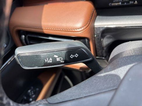 Used 2023 Lincoln Nautilus Reserve AWD/4WD image 23