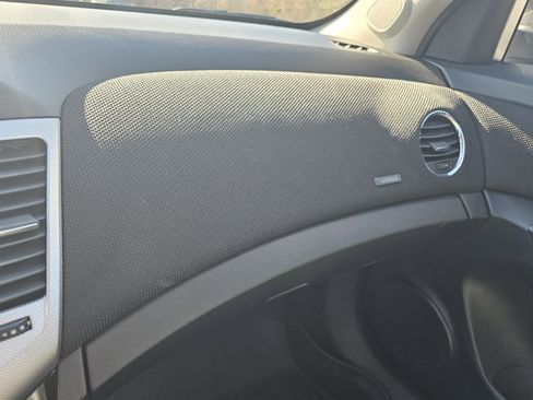 Used 2016 Chevrolet Cruze LTZ image 14