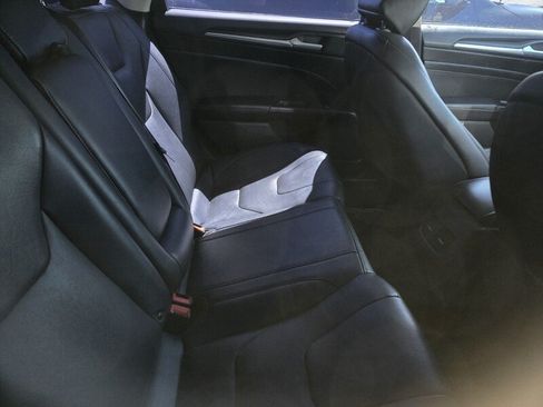 Used 2020 Ford Fusion Titanium AWD/4WD image 5
