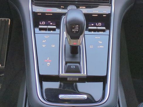 Used 2022 Porsche Panamera GTS image 20