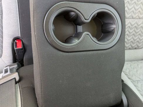 Used 2023 Chevrolet Equinox LT FWD image 11