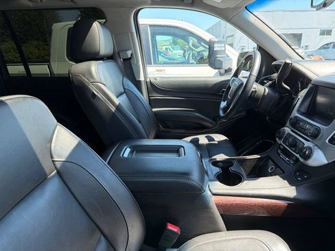 Used 2019 GMC Yukon XL SLT AWD/4WD image 6