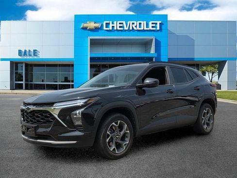 Used 2024 Chevrolet Trax LT FWD image 7