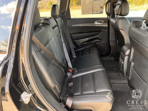 Used 2021 Jeep Grand Cherokee Limited image 29