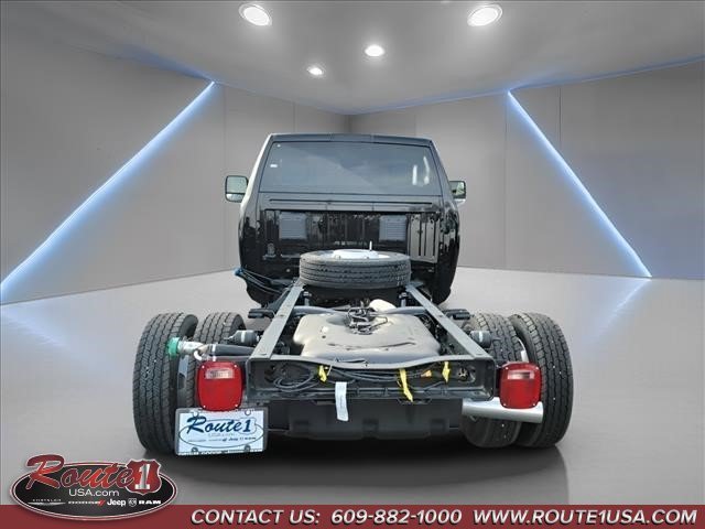 New 2026 RAM 5500 Tradesman w/ Chrome Appearance Group AWD/4WD image 9