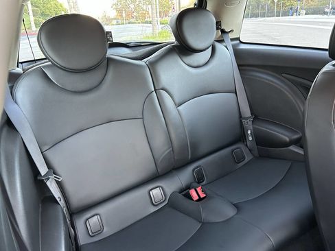 Used 2011 MINI Cooper Hardtop image 24